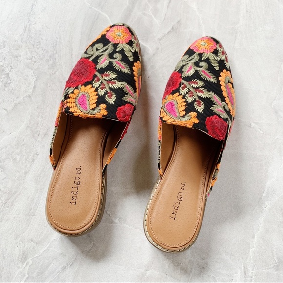 indigo rd. Shoes - indigo rd. floral slip on flats